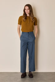 Pantaloni in cotone sostenuto