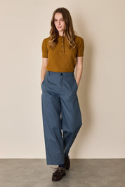 Pantaloni in cotone sostenuto