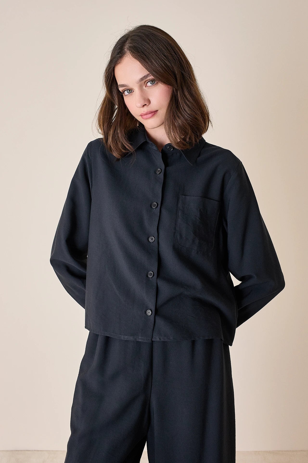 Long sleeve shirt with patch pocket