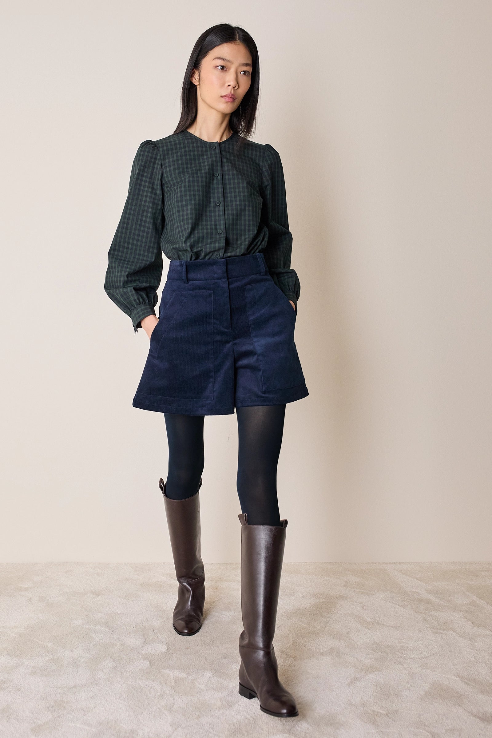 Camicia girocollo con maniche a sbuffo