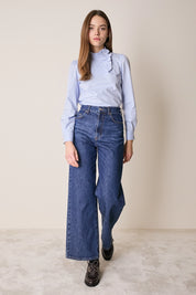 Top con abbottonatura laterale