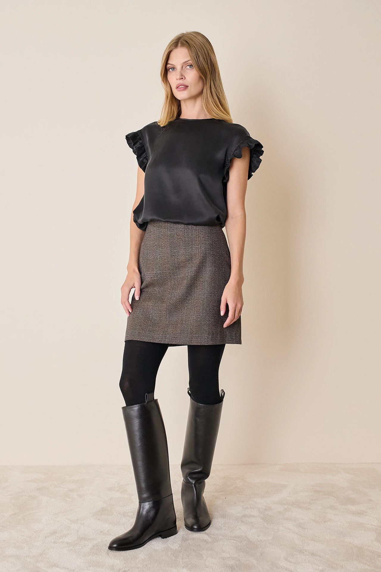 Top in seta con maniche volant