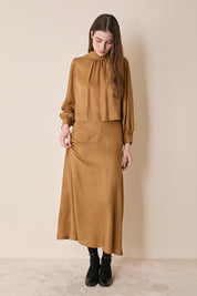 Top in blend di seta con collo foulard