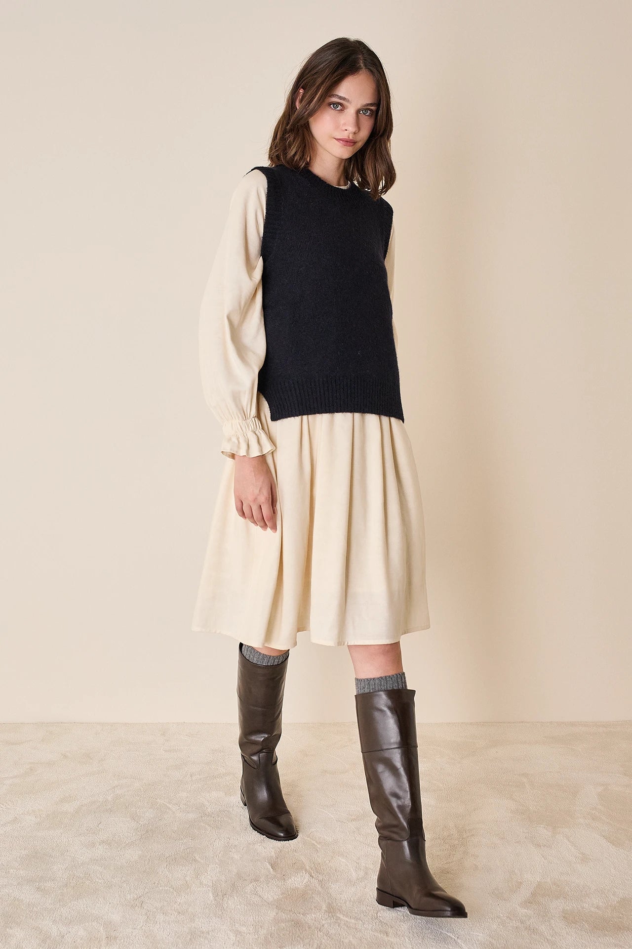 Puff-sleeve dress