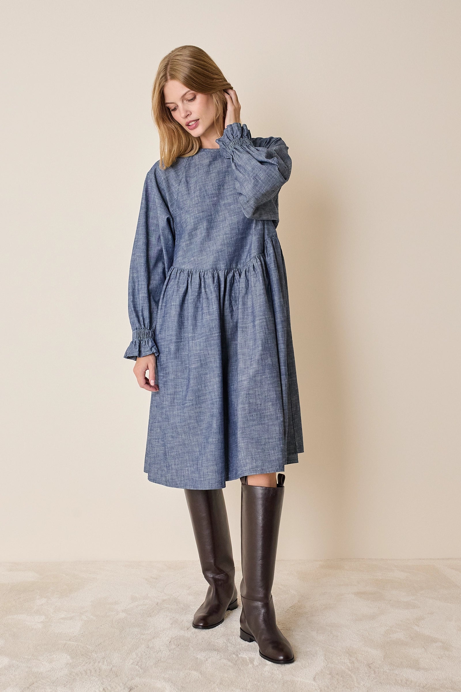 Abito in chambray con maniche a sbuffo