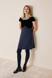 Abito con corpetto in velluto