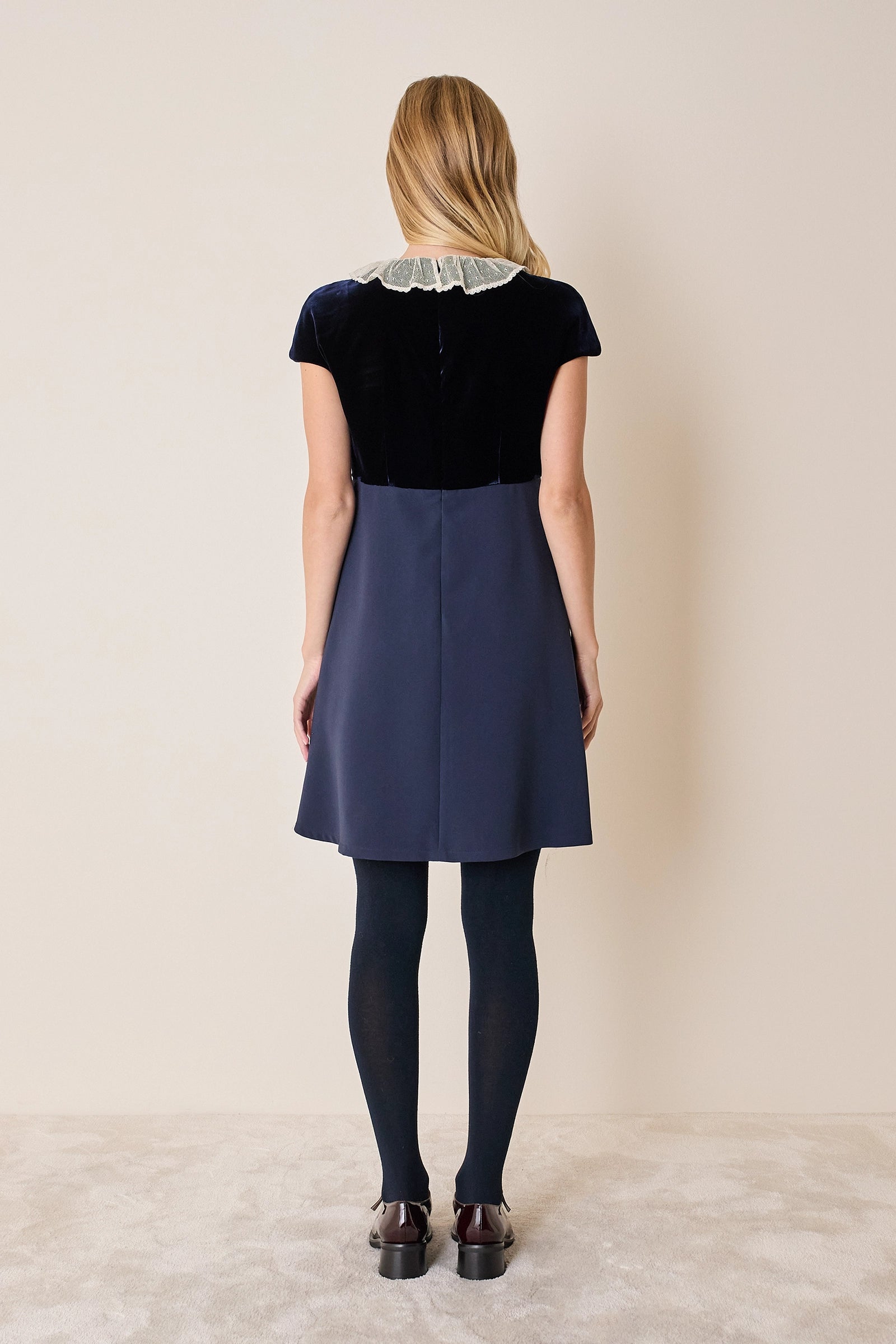 Abito con corpetto in velluto