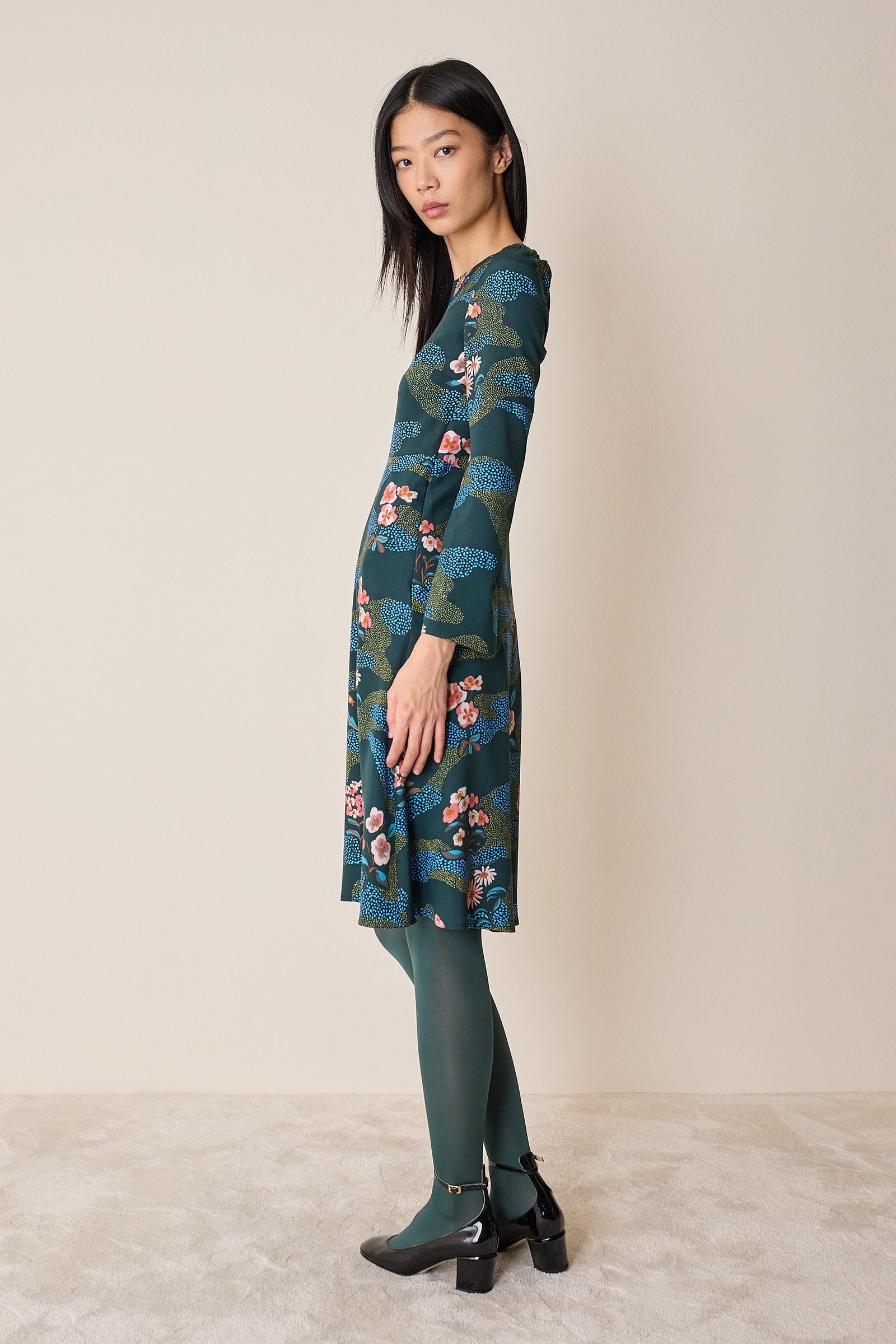 Abito a fiori in seta elasticizzata