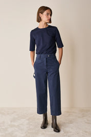 Cropped trousers with elastic waist