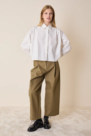 Pantaloni in cotone con pinces