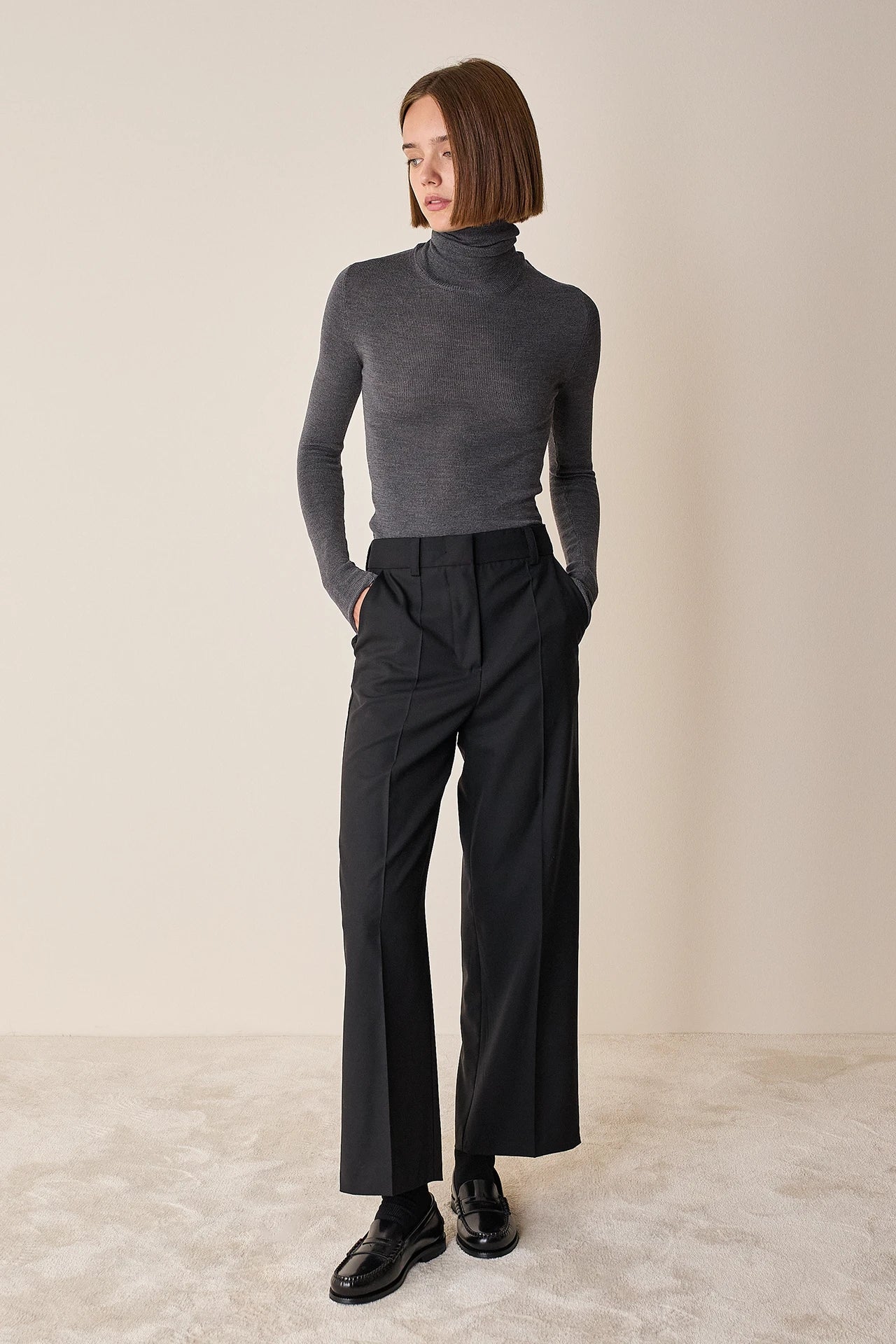 Pantaloni timeless in fresco lana