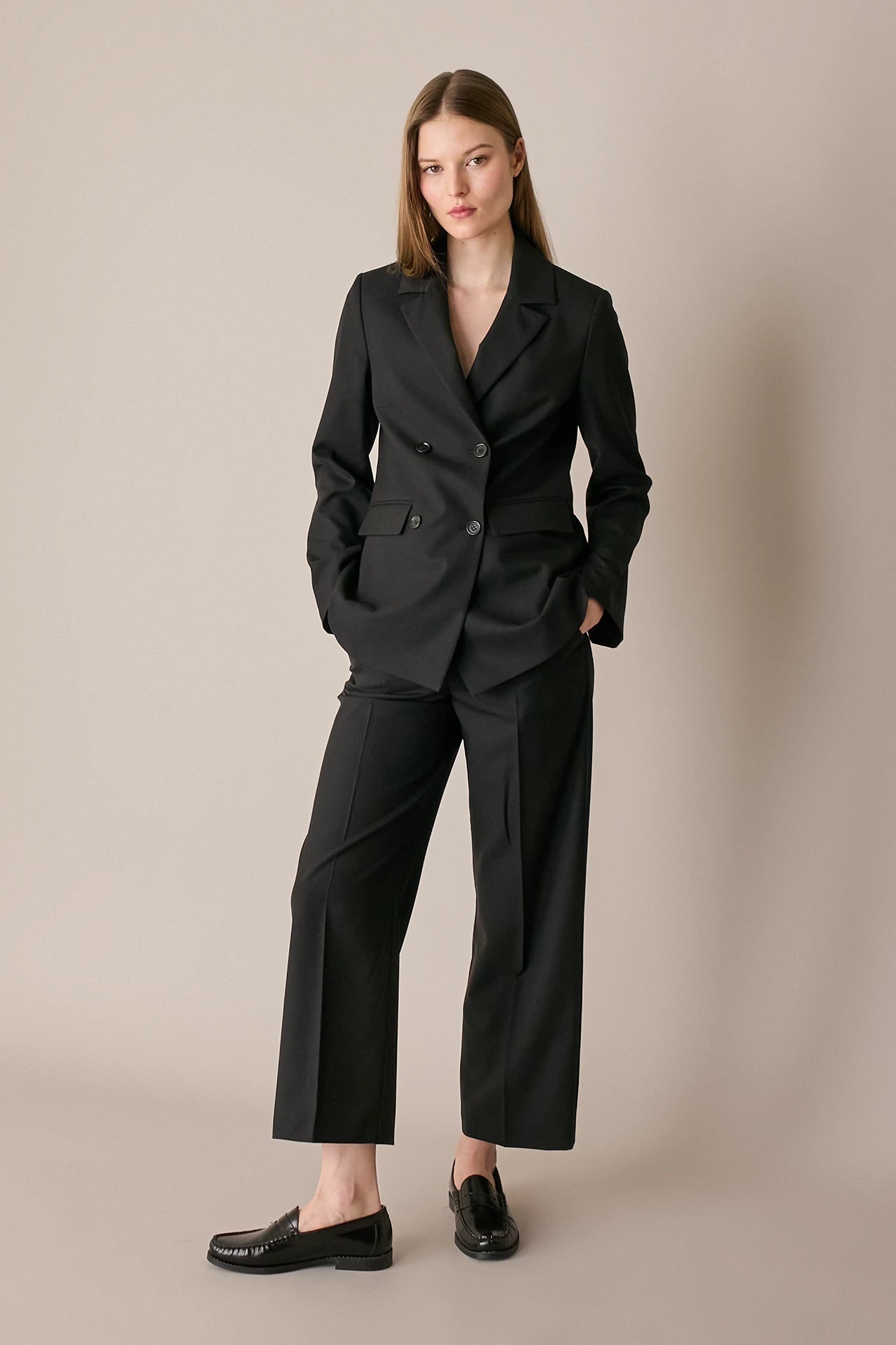 Pantaloni timeless in fresco lana