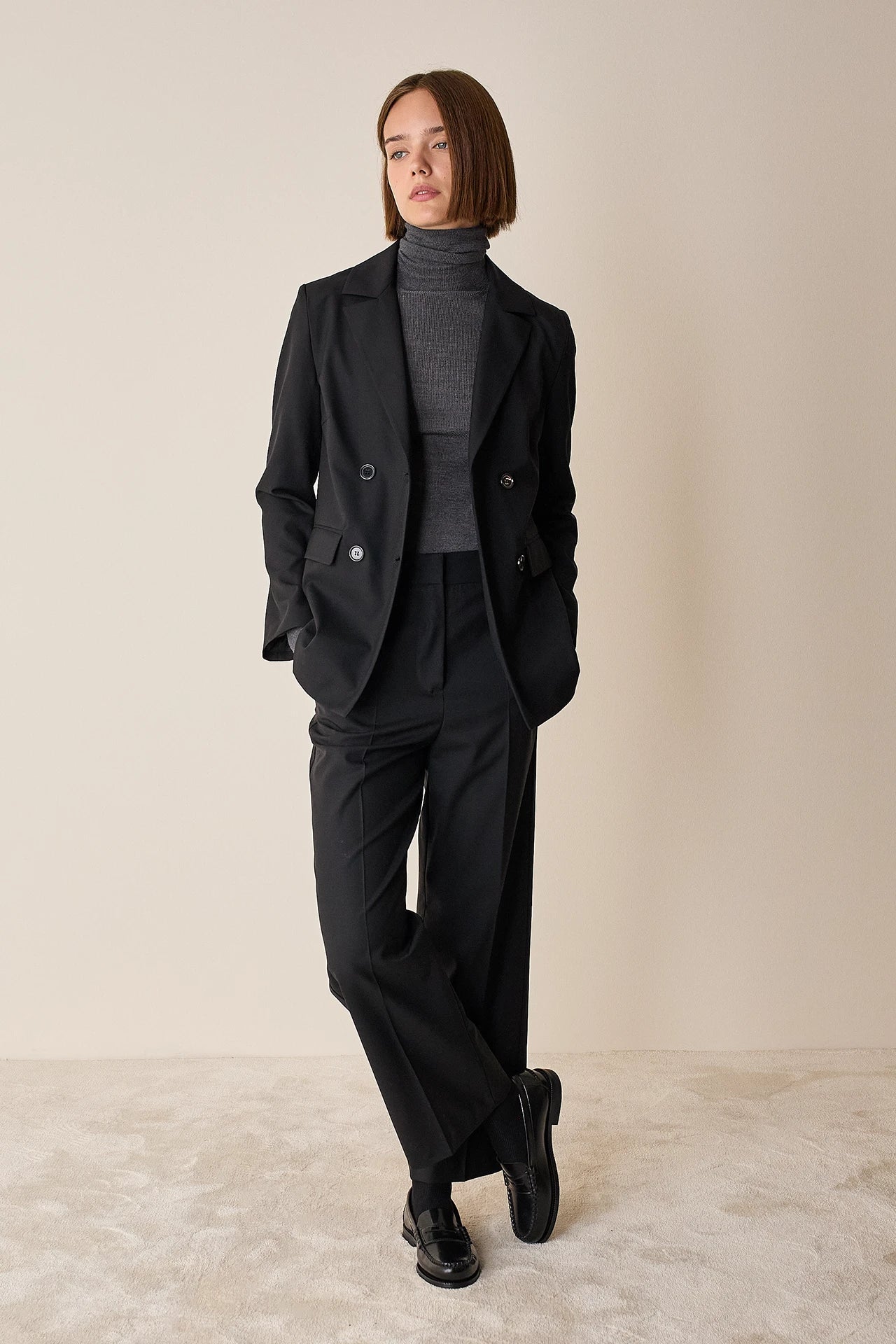 Pantaloni timeless in fresco lana