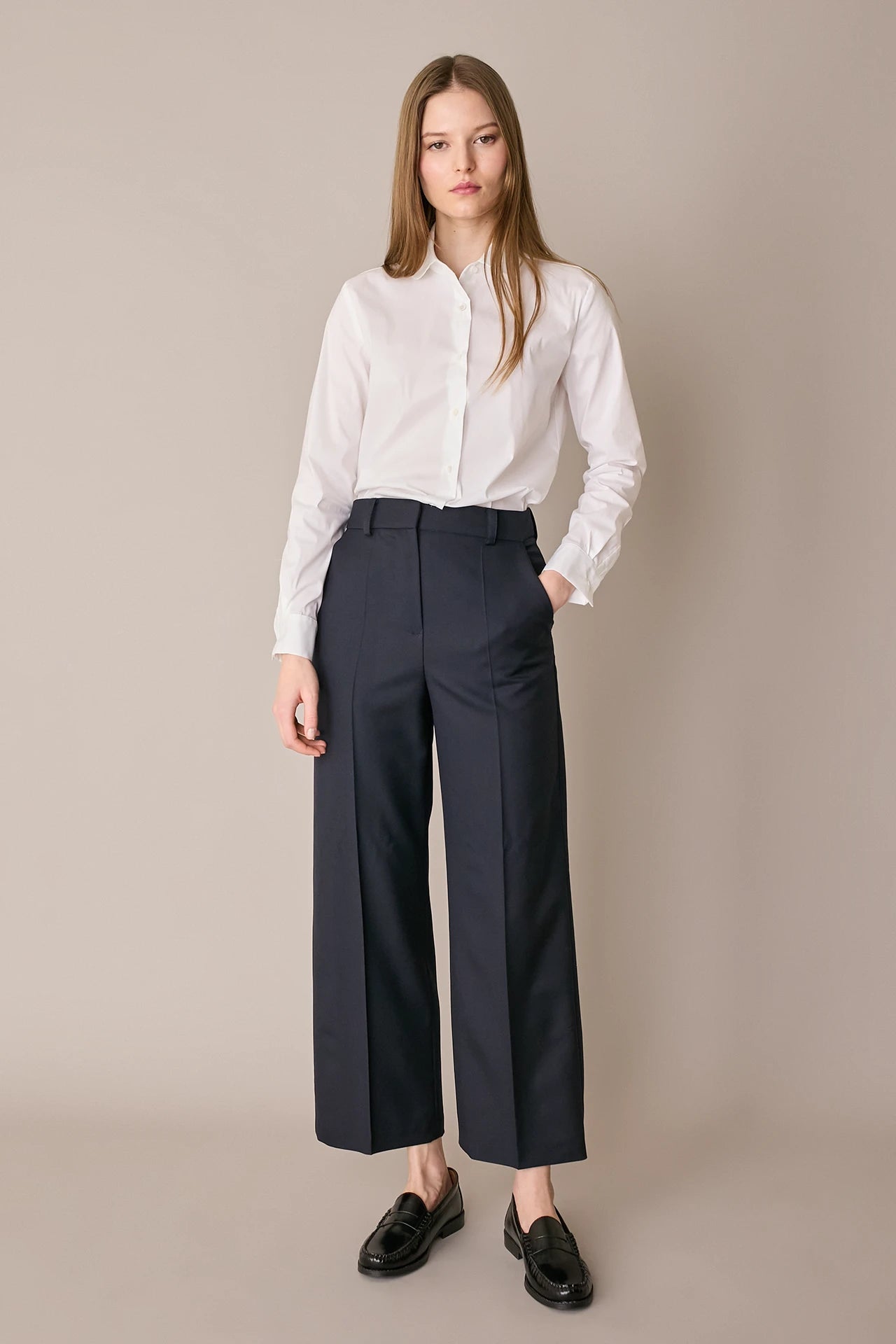 Pantaloni timeless in fresco lana