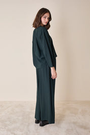 Pantaloni ampi con elastico in vita