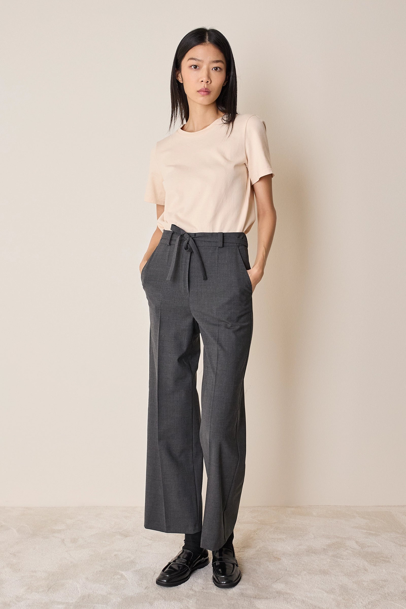 Pantaloni in lana con cintura