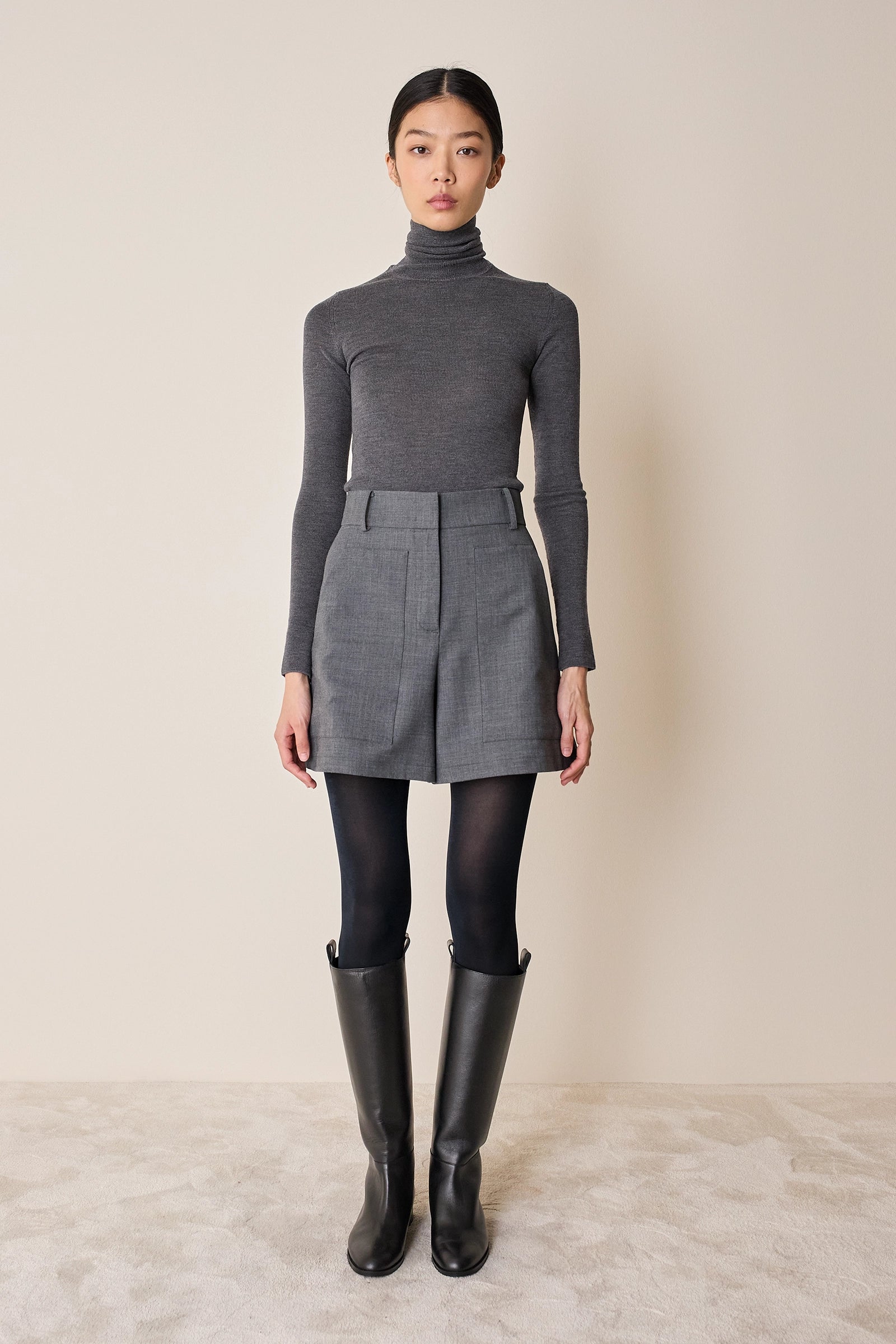 Pantaloni corti in lana stretch