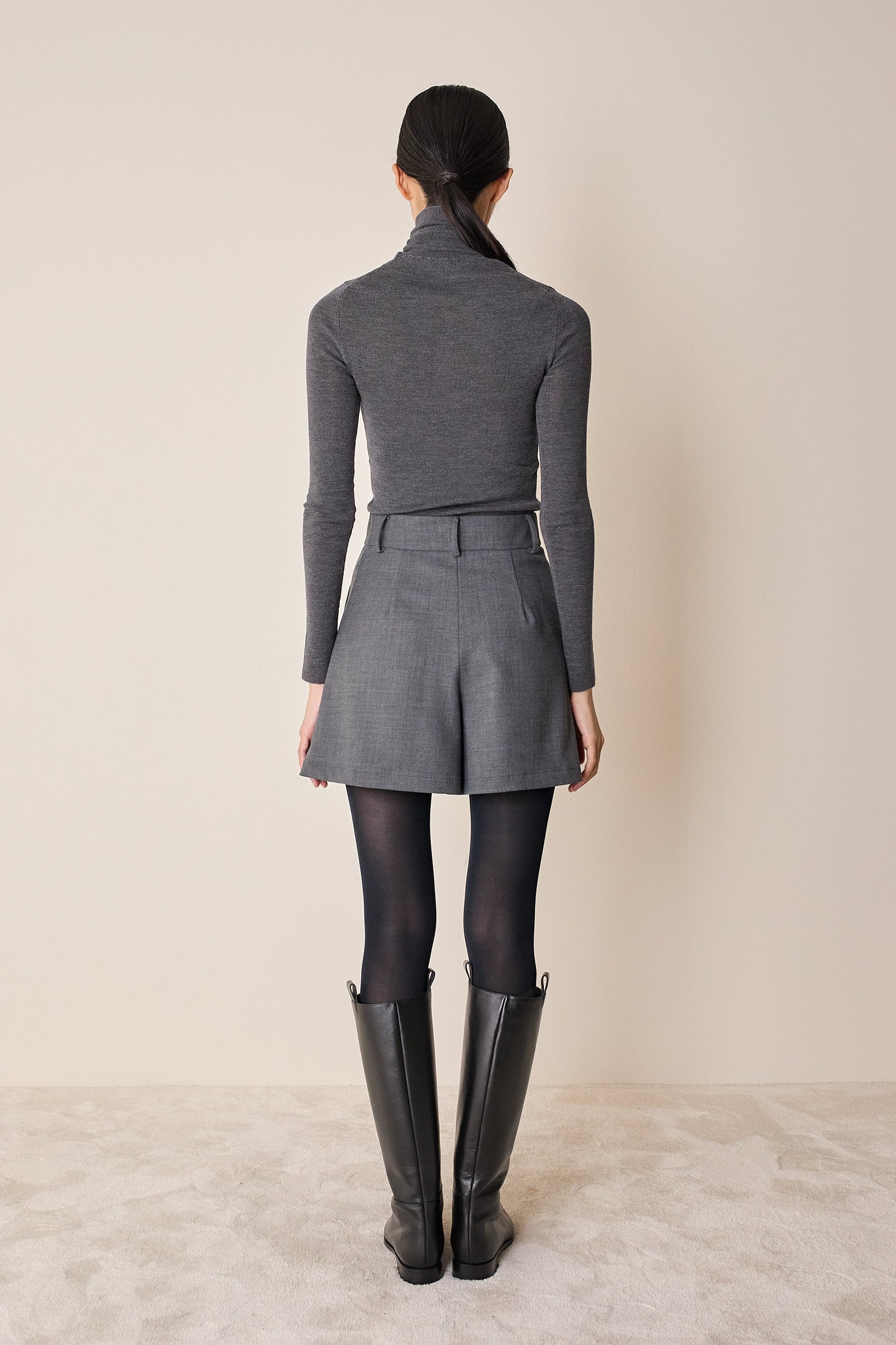 Pantaloni corti in lana stretch