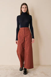 Pantaloni in cotone con maxi tasche