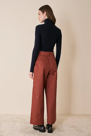 Pantaloni in cotone con maxi tasche