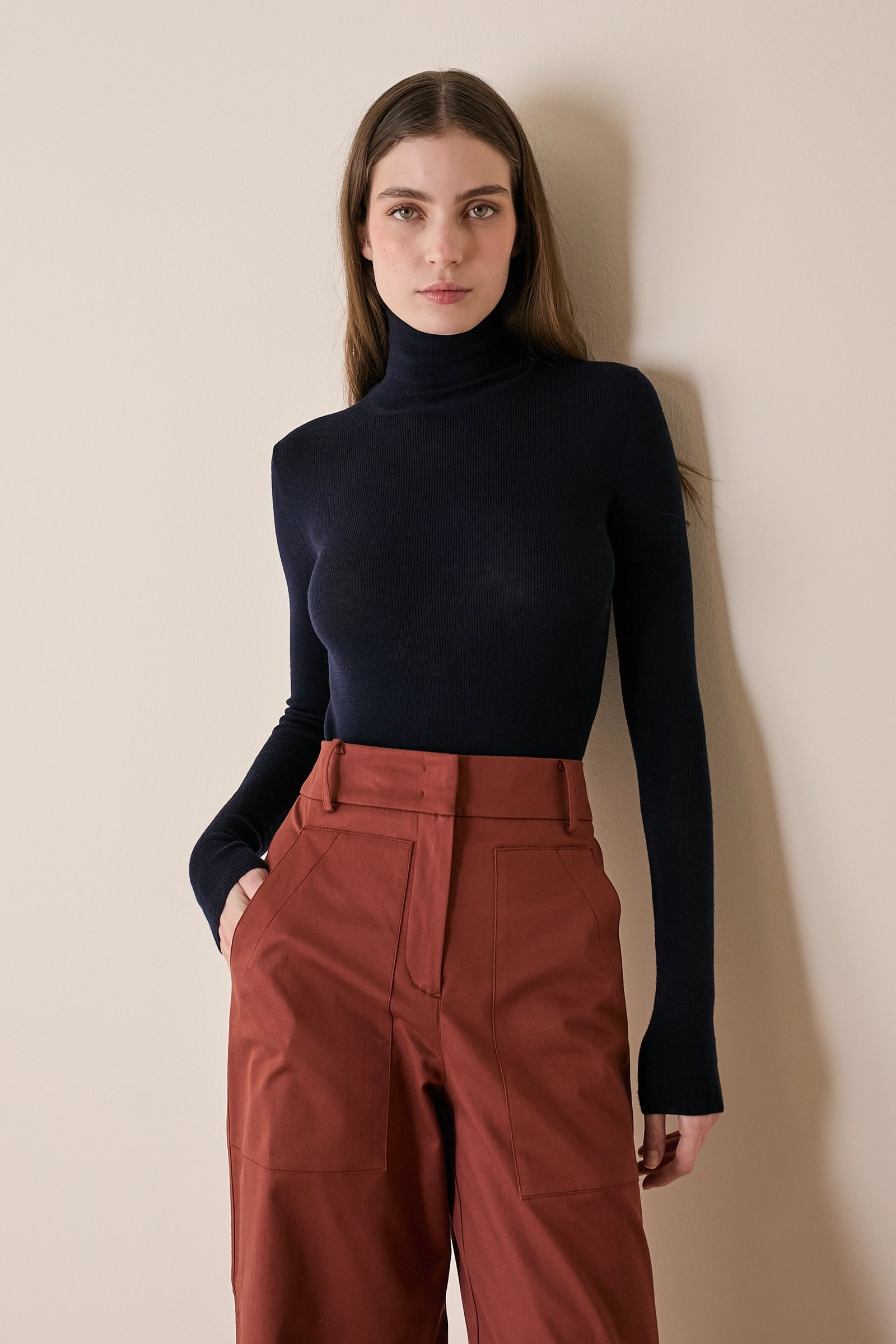 Pantaloni in cotone con maxi tasche