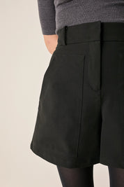 Pantaloni corti in cotone stretch