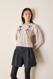 Pantaloni corti in cotone con pinces