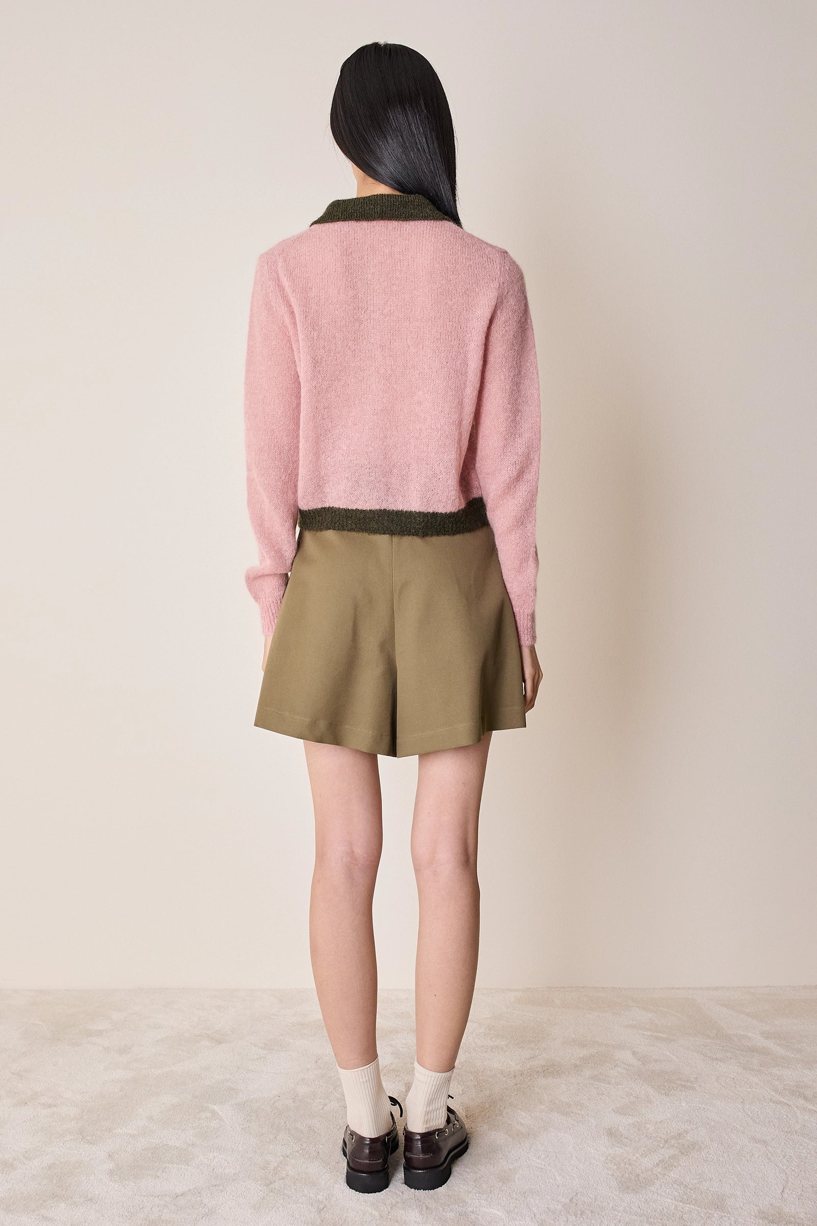 Pantaloni corti in cotone con pinces