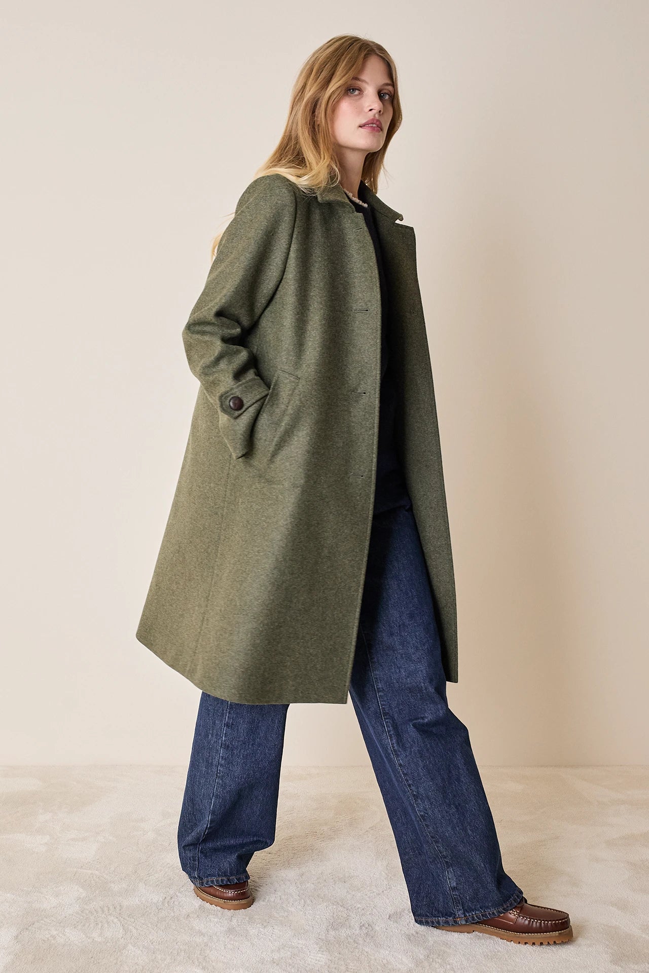 Cappotto stile loden in lana vergine