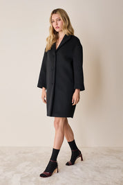 Egg-shaped virgin wool coat