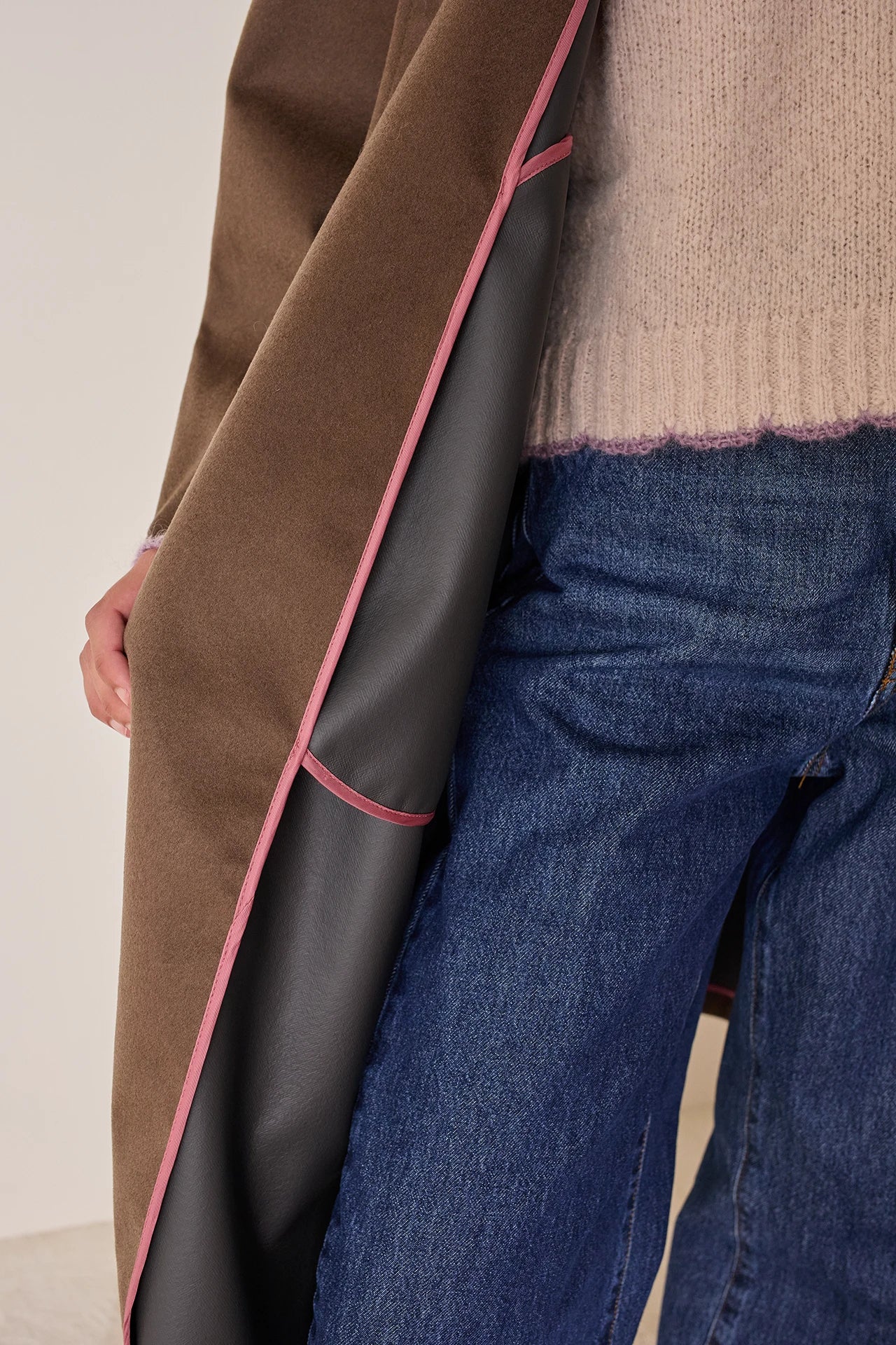 Cashmere coat with coated lining