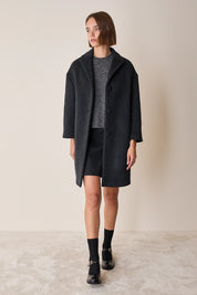 Egg-shaped wool and cashmere coat