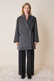 Cappotto doppiopetto in lana e angora