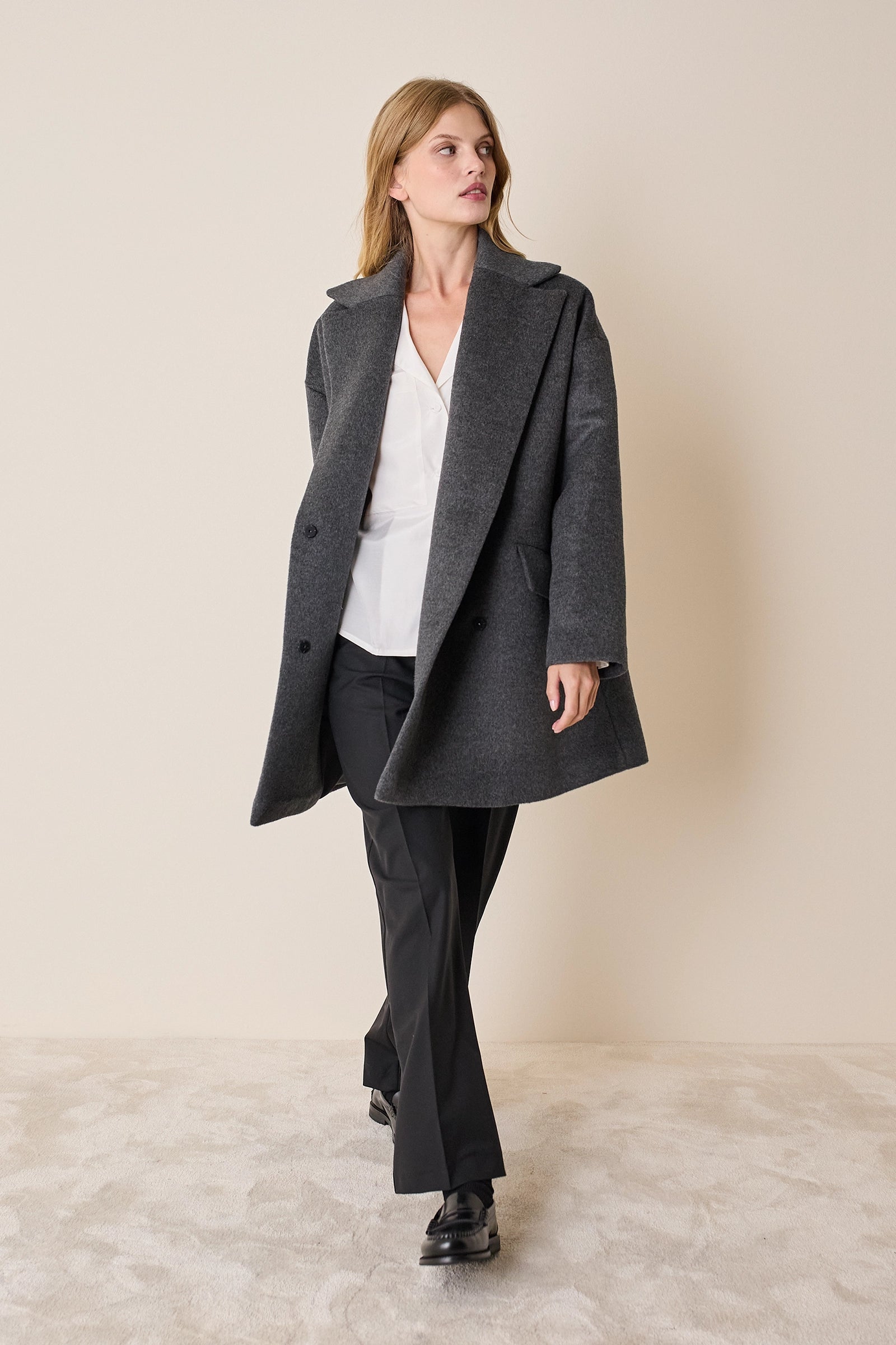 Cappotto doppiopetto in lana e angora