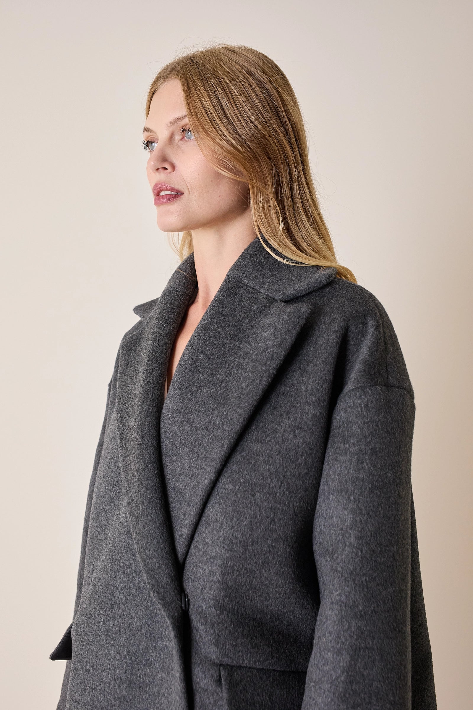 Cappotto doppiopetto in lana e angora