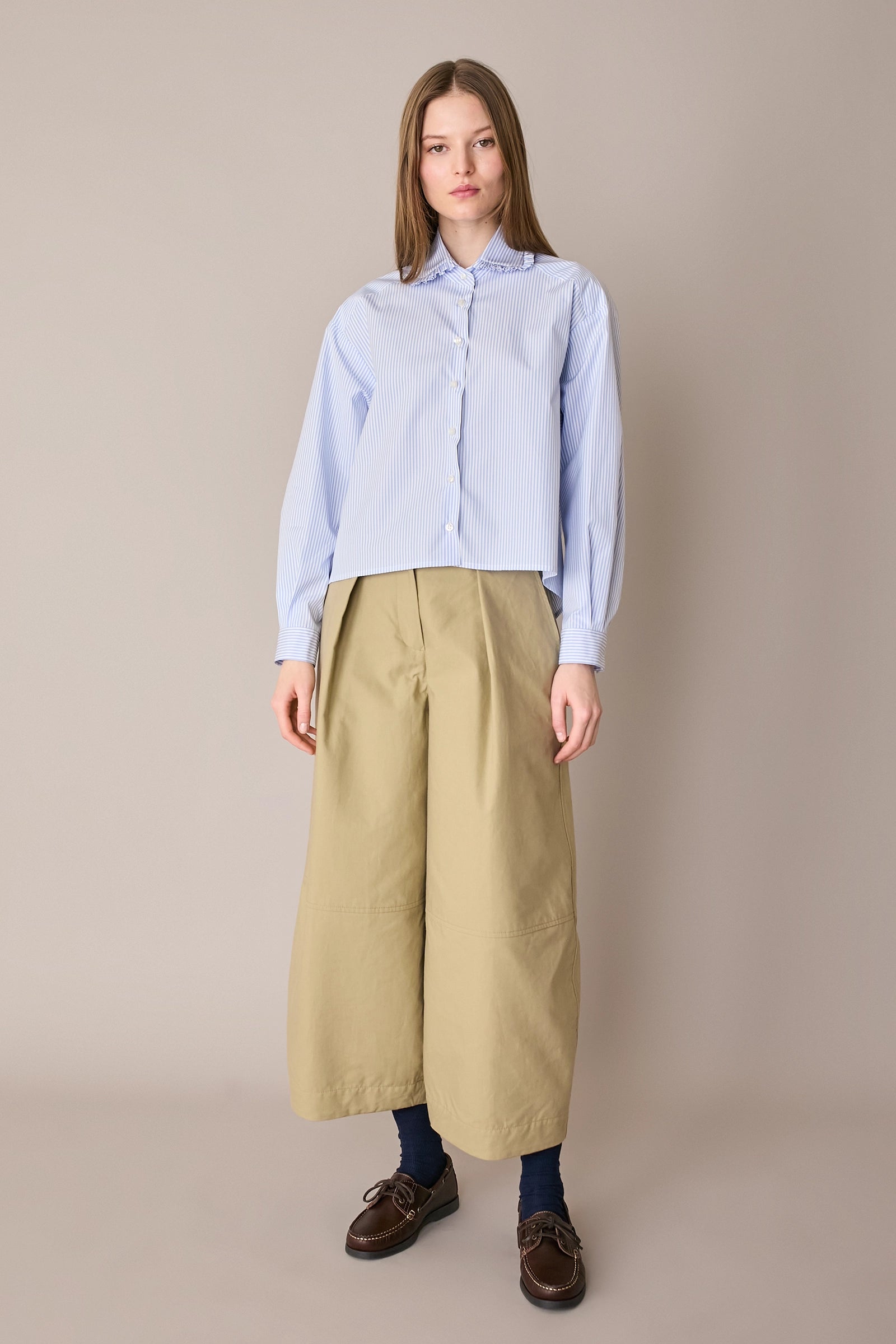Camicia boxy con colletto volant