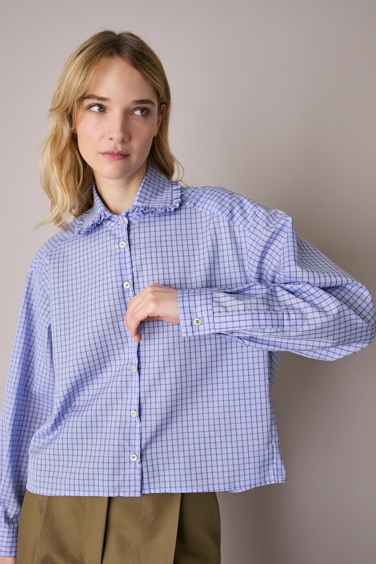 Camicia boxy con colletto volant