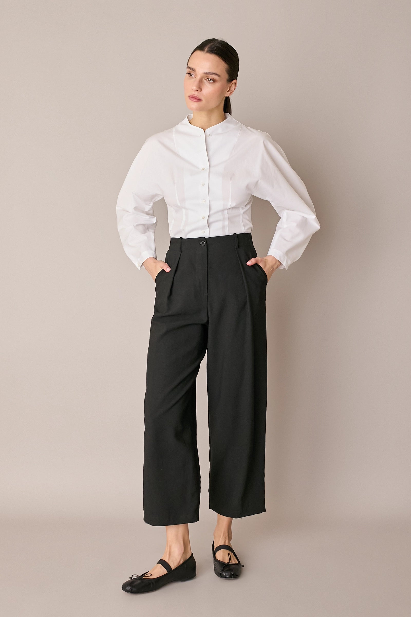 Camicia in cotone con maniche scultoree