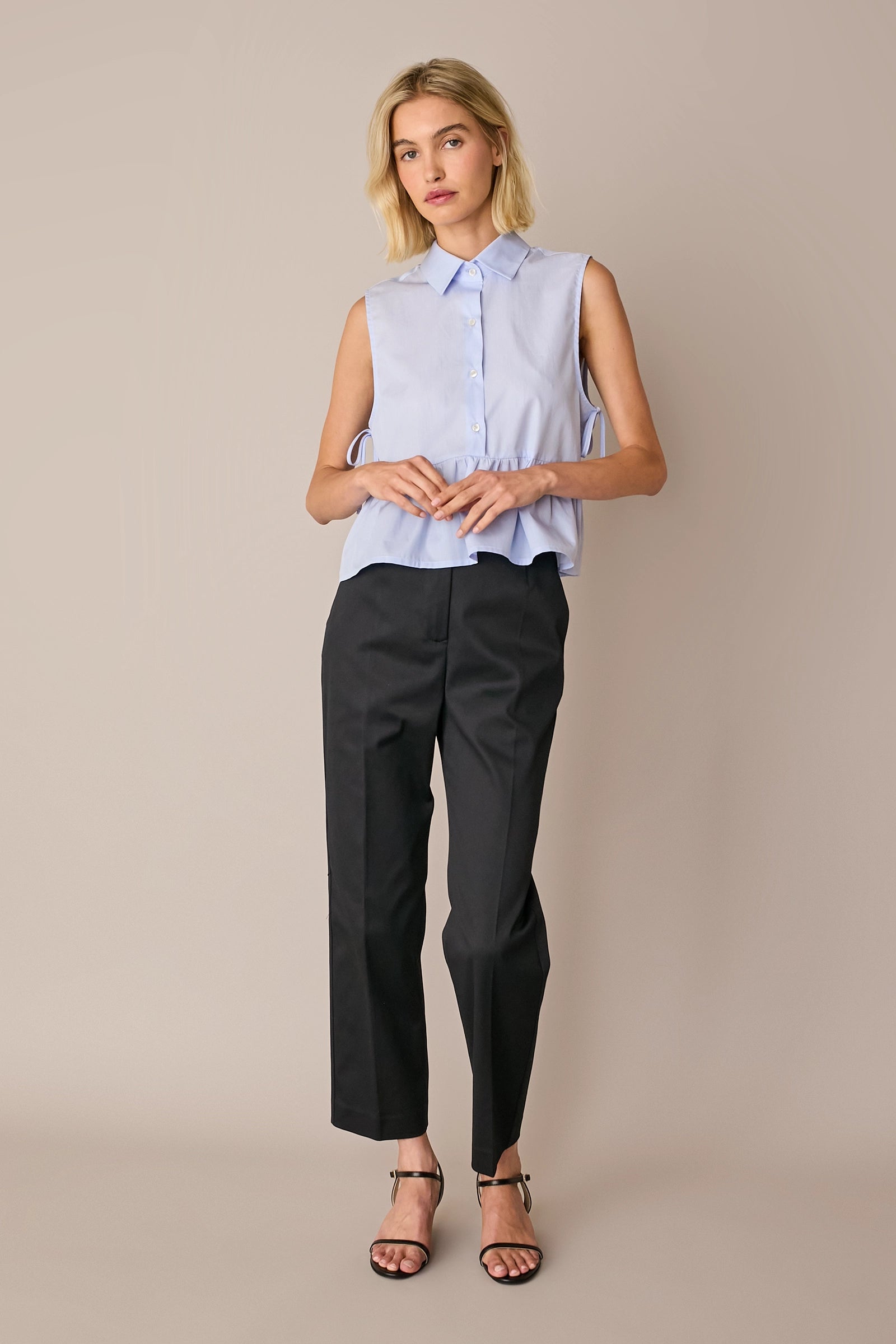 Sleeveless tie-detail blouse