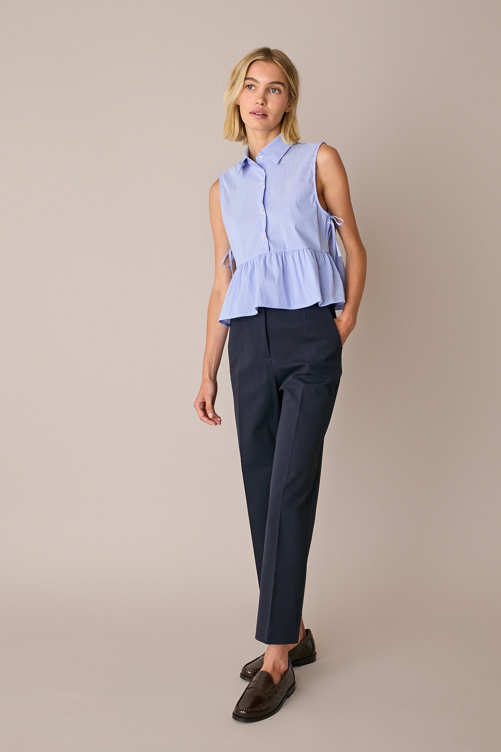 Sleeveless tie-detail blouse