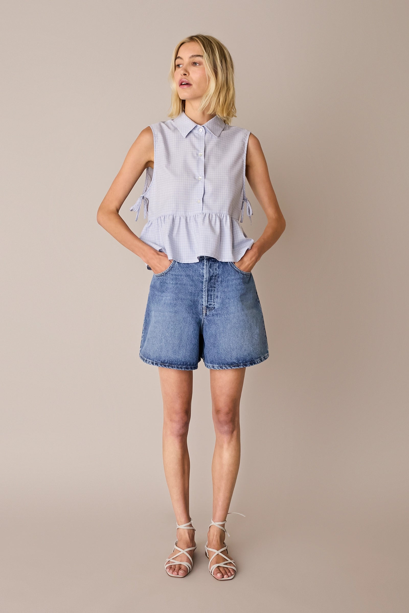 Sleeveless tie-detail blouse