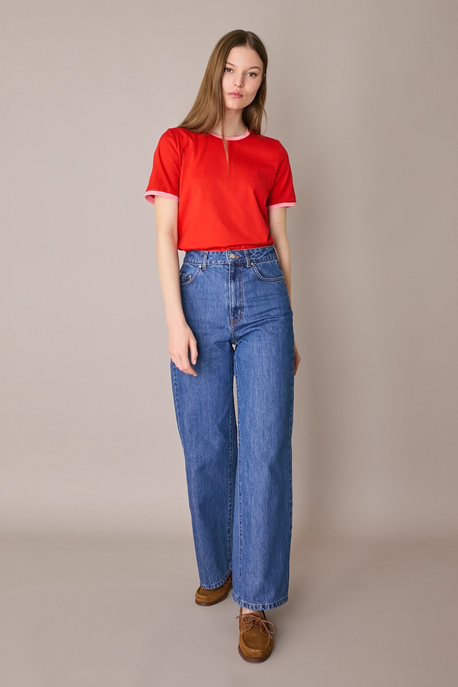 T-shirt con profili a contrasto
