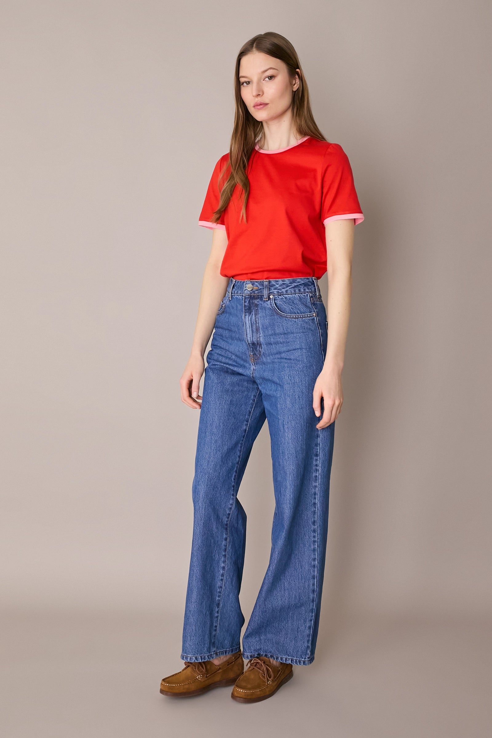 T-shirt con profili a contrasto