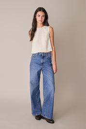 Top in lino con bottoncini