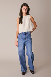 Top in lino con bottoncini