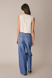 Top in lino con bottoncini