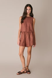 Top in lino con bottoncini