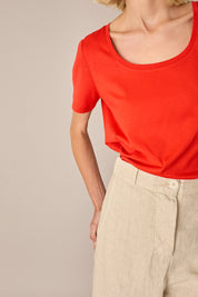 Wide-neck T-shirt
