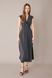 Abito in seta stretch con scollo intrecciato