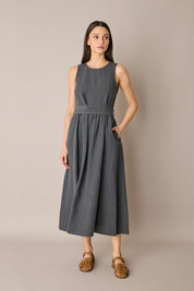 Abito lungo in lino con cintura